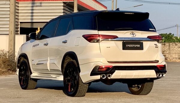 New Fortuner Trd-Trd2 รุ่น FL-TRD 2 ชิ้น พร้อมไฟหน้า+หลัง - Image 4